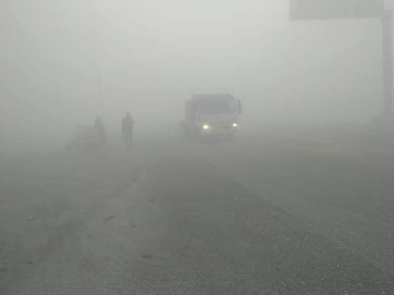 يصل-إلى-كثيف.-ضباب-متباين-الشدة-على-أجزاء-من-8-مناطق