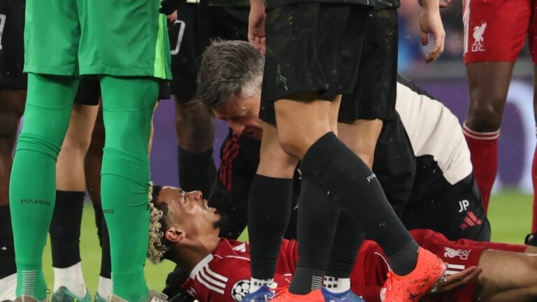 تطورات-إصابة-إيكيتيكيه-لاعب-ليفربول-مقلقة