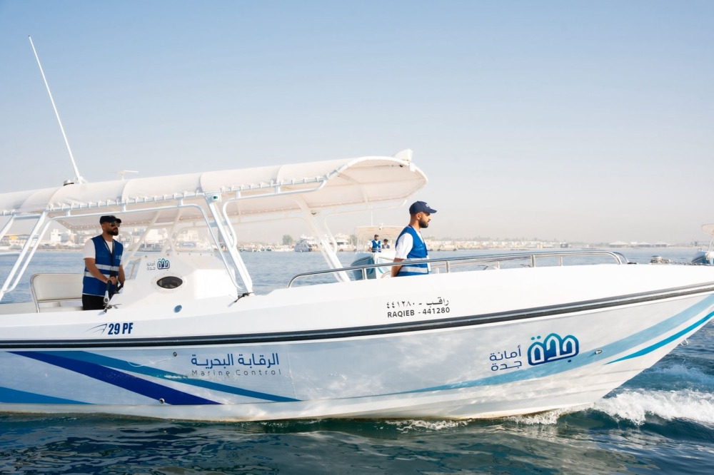 40-حالة-إنقاذ-و402-جولة-ميدانية-تؤمن-سواحل-جدة-البحرية