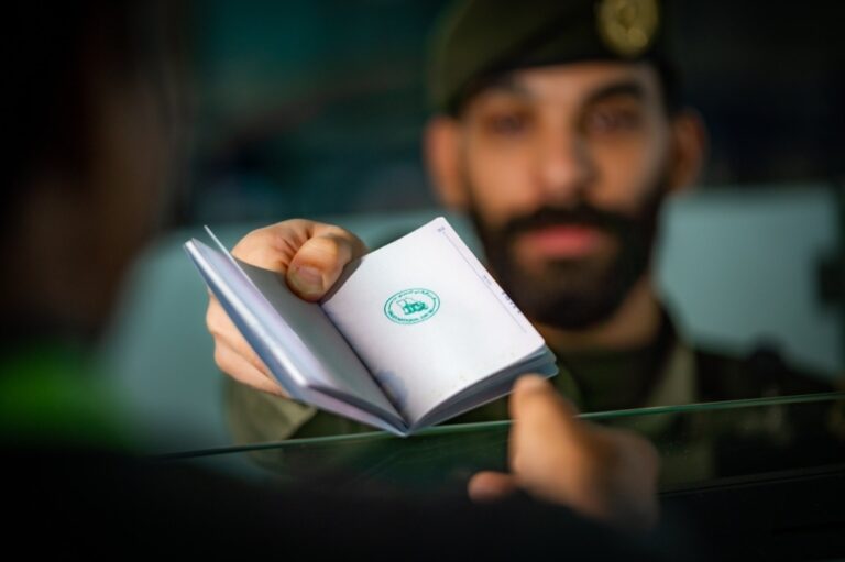 عاجل:-«الخارجية»:-أكثر-من-65-مليون-تأشيرة-صادرة-من-بعثات-المملكة.-وباكستان-في-الصدارة