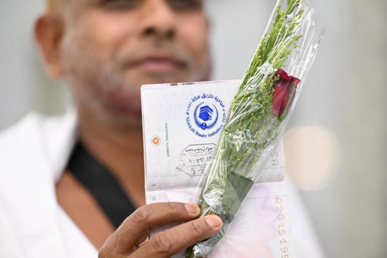 صور|-مغادرة-أولى-رحلات-المستفيدين-من-مبادرة-“طريق-مكة-“من-بنجلاديش