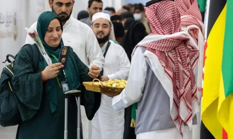 وصول-أولى-رحلات-مستفيدي-“طريق-مكة”-من-مطار-إسلام-آباد-في-باكستان