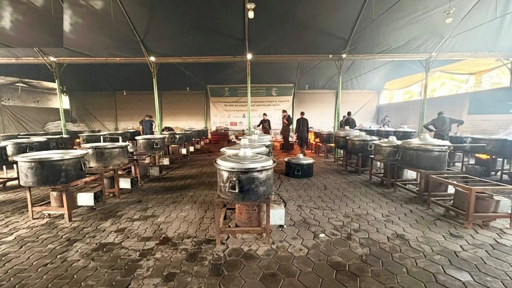 توزيع-25-ألف-وجبة-ساخنة-من-“الملك-سلمان-للإغاثة”-في-قطاع-غزة