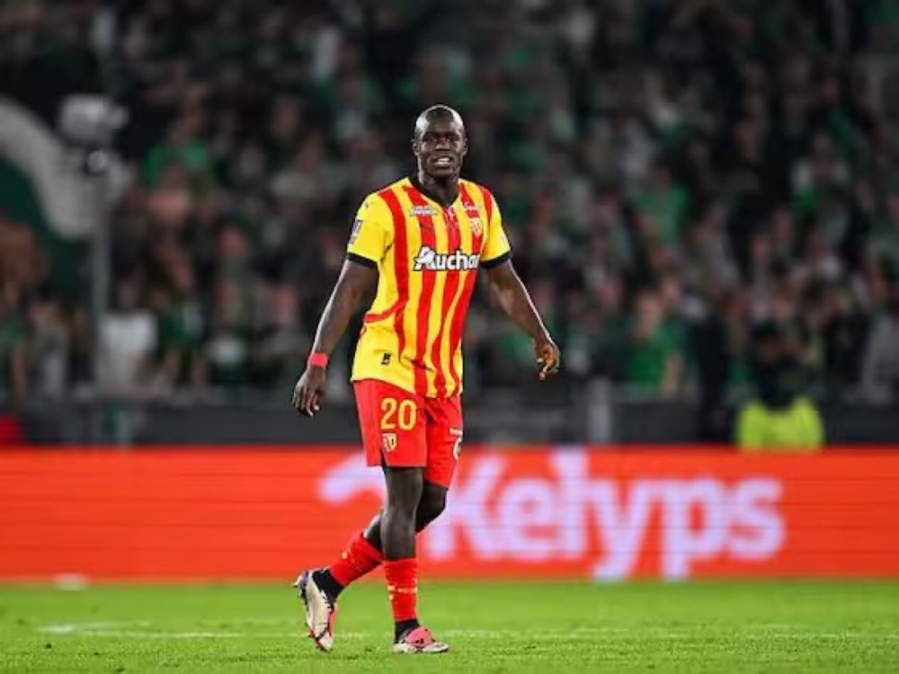 عاجل.-الهلال-يتحرك-لحسم-صفقة-زميل-سعود-عبدالحميد