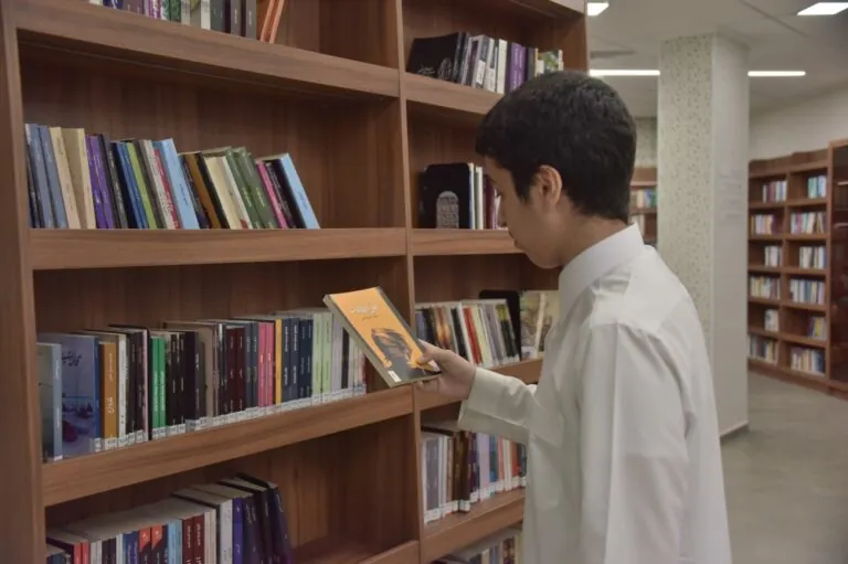 في-اليوم-العالمي-للكتاب.-«اليوم»-ترصد-تحولات-القراءة-بالمجتمع