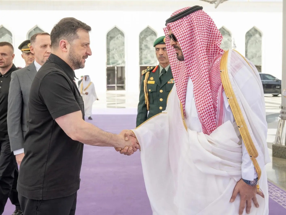 رئيس-أوكرانيا-يصل-إلى-جدة