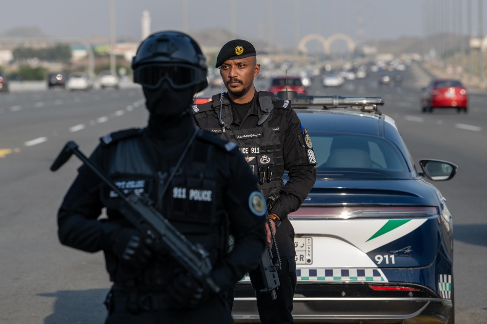 “الداخلية”:-غرامة-100-ألف-ريال-لإصدار-تأشيرة-زيارة-لمخالفة-أنظمة-الحج