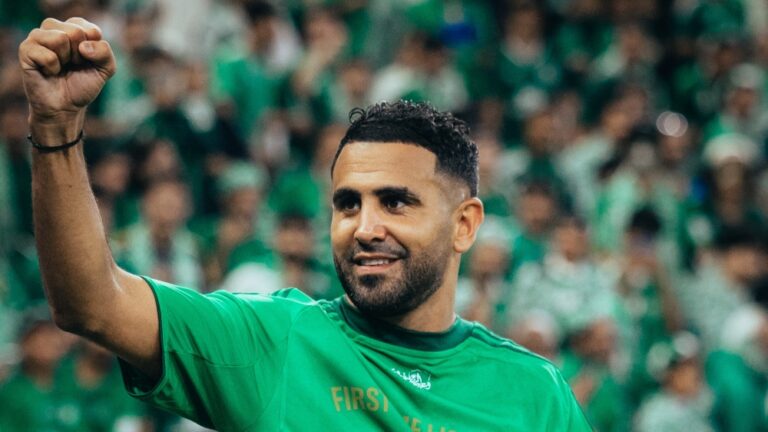 رياض-محرز.-مهندس-التتويج-الآسيوي-وصانع-أمجاد-الأهلي-في-رحلتين-نحو-القمة-القارية