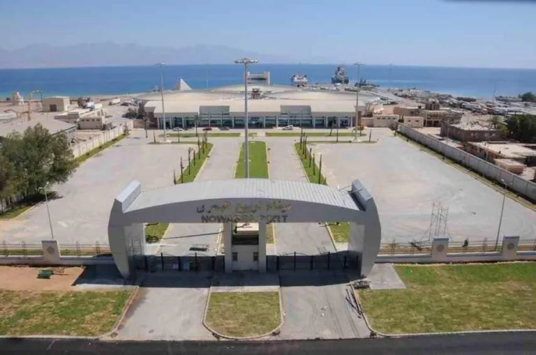 مصر.-إعادة-فتح-ميناء-نويبع-البحري-واستئناف-الملاحة-مع-تحسن-الأحوال-الجوية