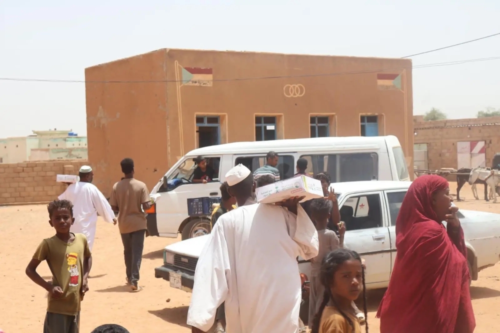 “الملك-سلمان-للإغاثة”-يوزع-1.500-كرتون-تمر-في-محلية-كرري-بالخرطوم