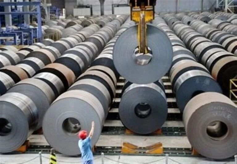 إيران-تحظر-تصدير-منتجات-الصلب-بعد-خروج-أكبر-مصنعين-من-الخدمة