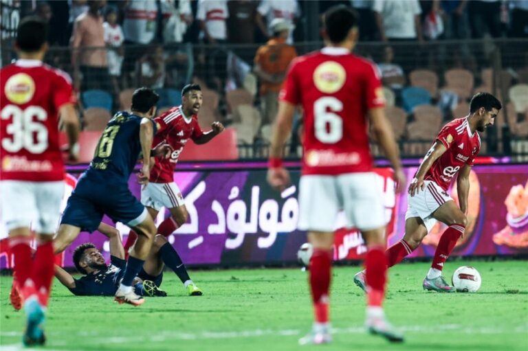 قمة-الأهلي-والزمالك-تحدد-مصير-الدوري-المصري-وسط-ترقب-بيراميدز
