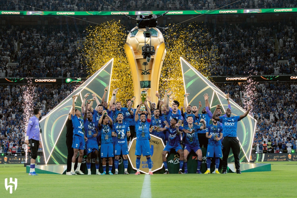 ماذا-قالت-الصحف-العالمية-عن-تتويج-كريم-بنزيما-والهلال-بكأس-الملك؟
