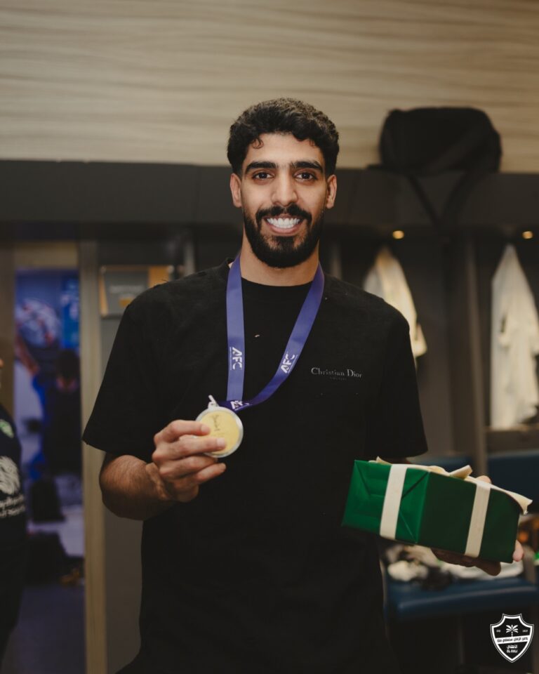 الأهلي-يكرم-فهد-الرشيدي-ويحتفي-بلمسة-الوفاء-بعد-التتويج-الآسيوي