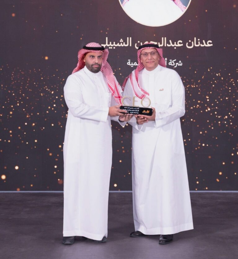 للعام-الثاني-على-التوالي.-عدنان-الشبيلي-يتوّج-بجائزة-“أفضل-رئيس-تنفيذي”-في-قطاع-التمويل-لعام-2025