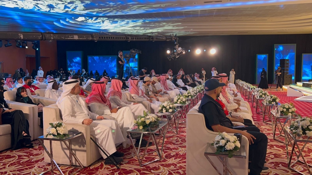 90-ثانية-لتحويل-البلاغات.-الهلال-الأحمر-يفعّل-الاستجابة-الاستباقية-في-الحج